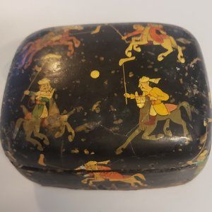 VINTAGE/ANTIQUE BLACK LACQUER LIDDED BOX